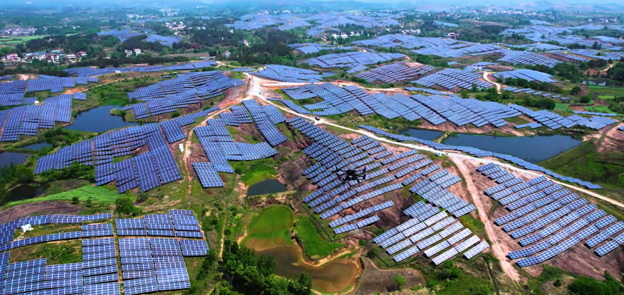 麻城閻家河光伏電站智慧化改造-無人機巡檢技術（攝影：晏俊）